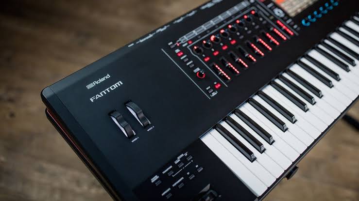 Fantom synthesizer deals