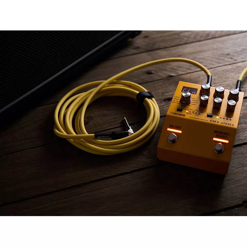 Boss BIC-10A 10-Foot Instrument Cable - Yellow - Image 5